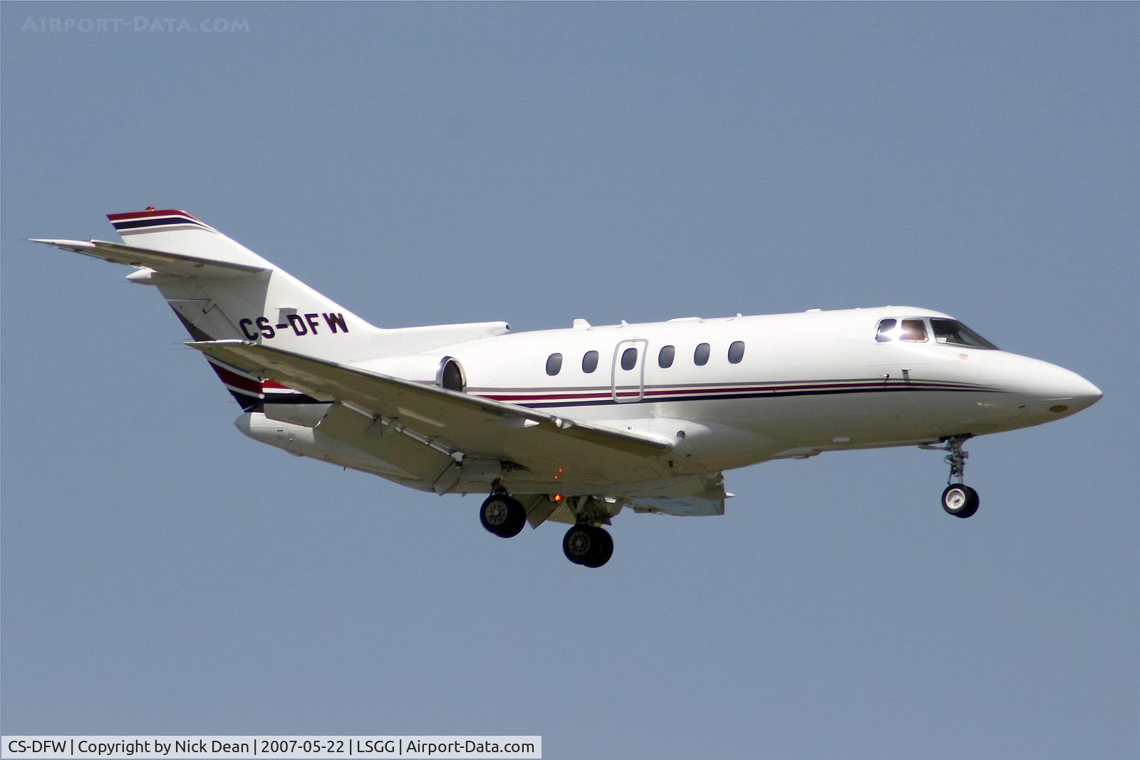 CS-DFW, 2004 Raytheon Hawker 800XP C/N 258664, LSGG