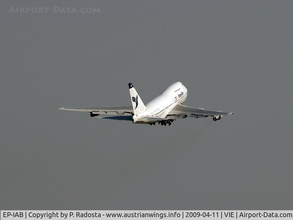 EP-IAB, 1976 Boeing 747SP-86 C/N 20999, Climbing out bound for THR