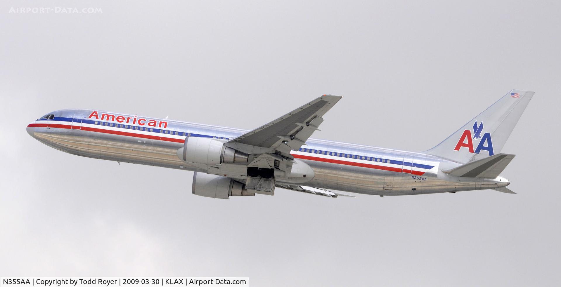 N355AA, 1988 Boeing 767-323/ER C/N 24036, Departing LAX on 25R