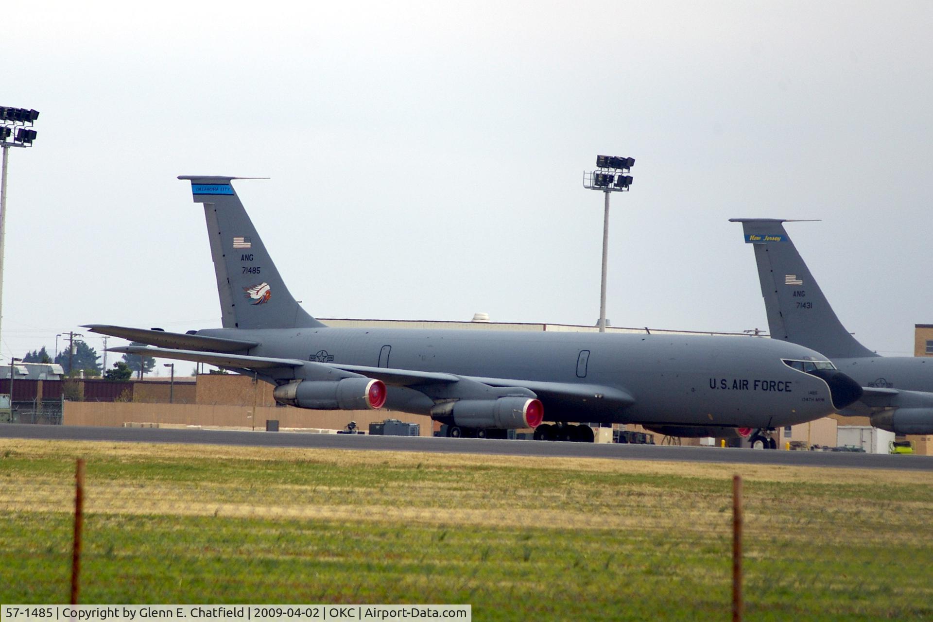 57-1485, 1957 Boeing KC-135E-BN Stratotanker C/N 17556, Parked on the ANG ramp