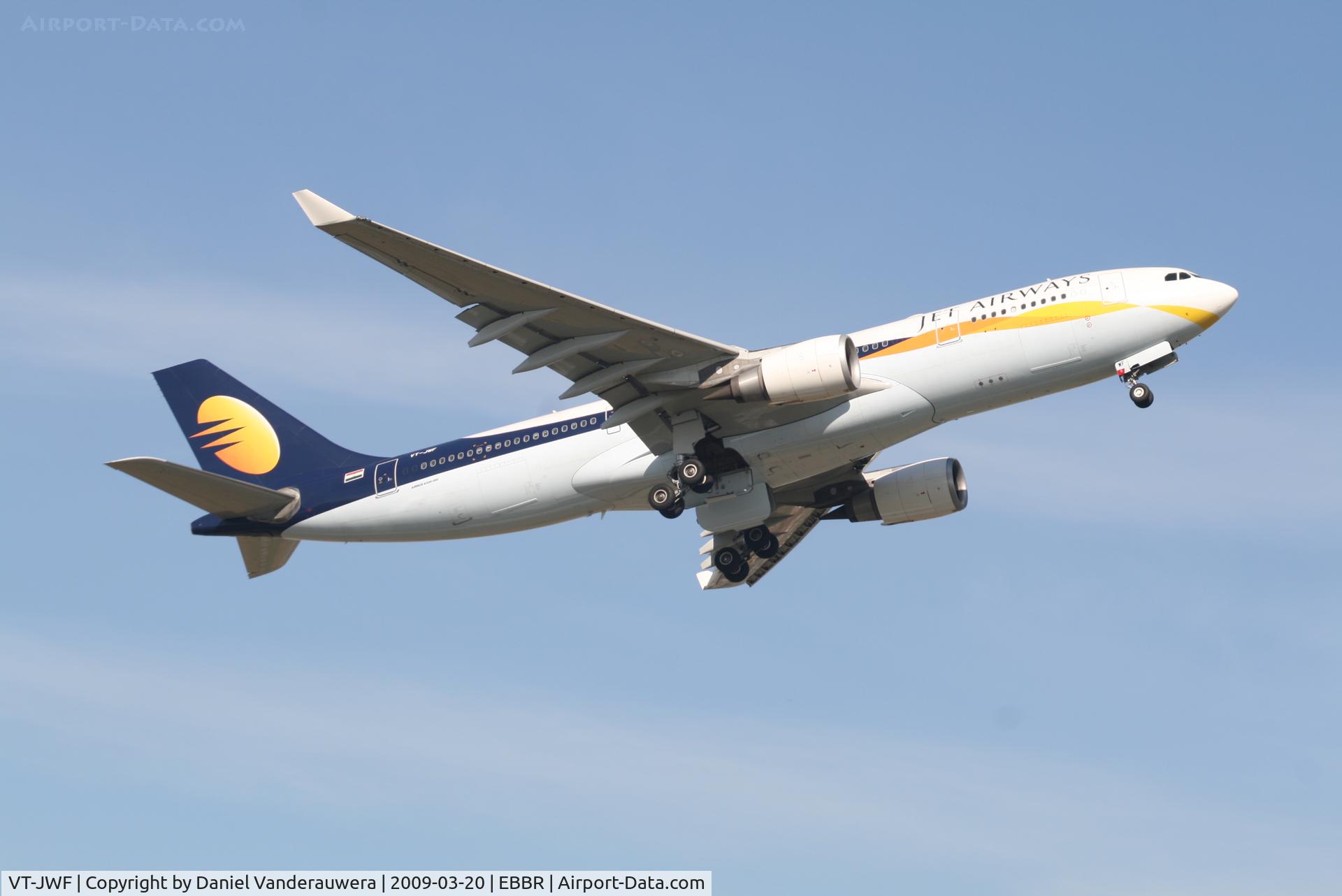 VT-JWF, 2007 Airbus A330-202 C/N 825, taking off from rwy 07R