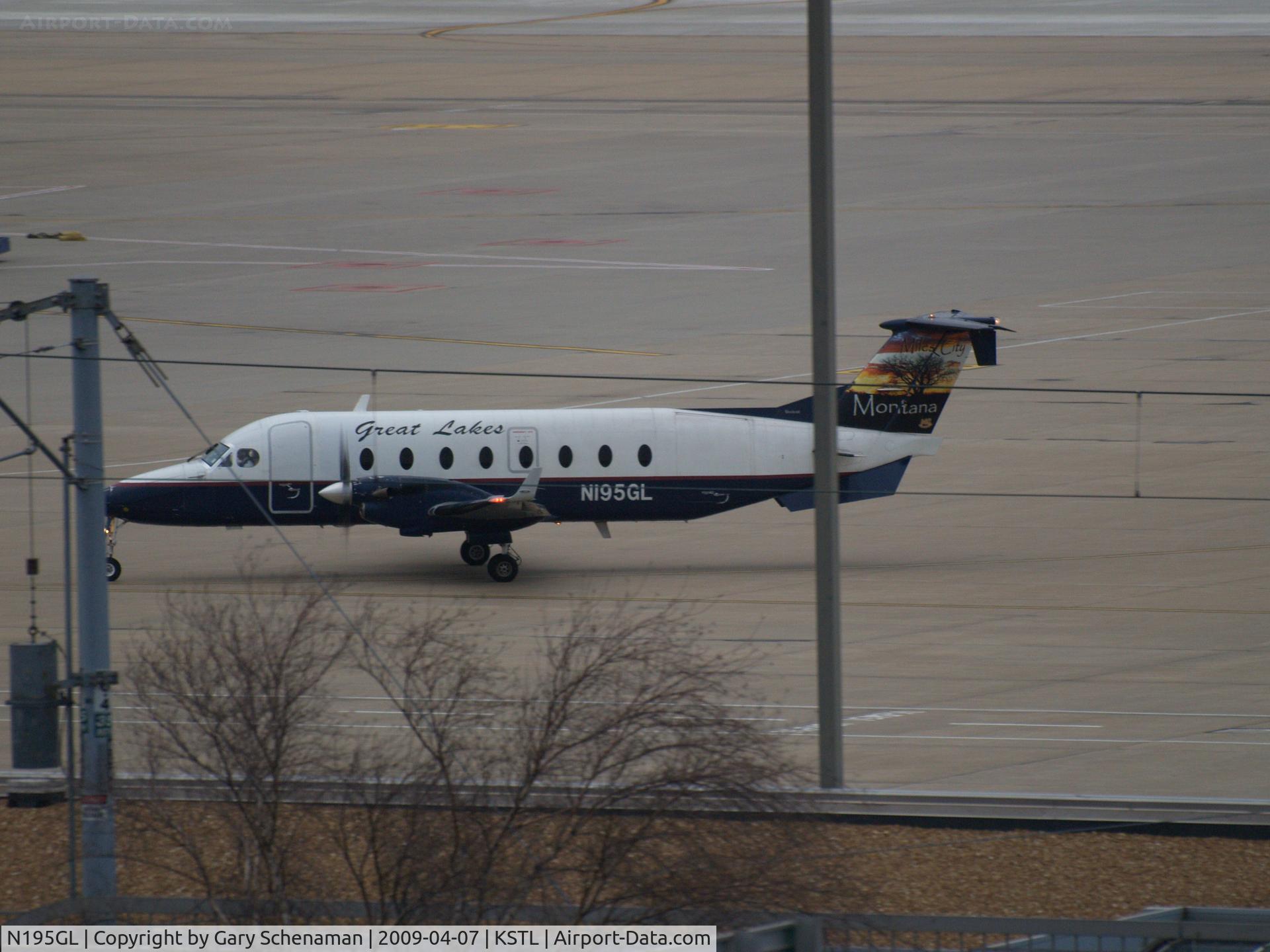 N195GL, 1996 Beech 1900D C/N UE-195, HEADING TOWARD TERMINAL