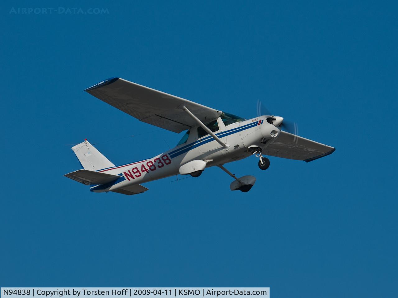 N94838, 1983 Cessna 152 C/N 15285799, N94838 departing from RWY 03