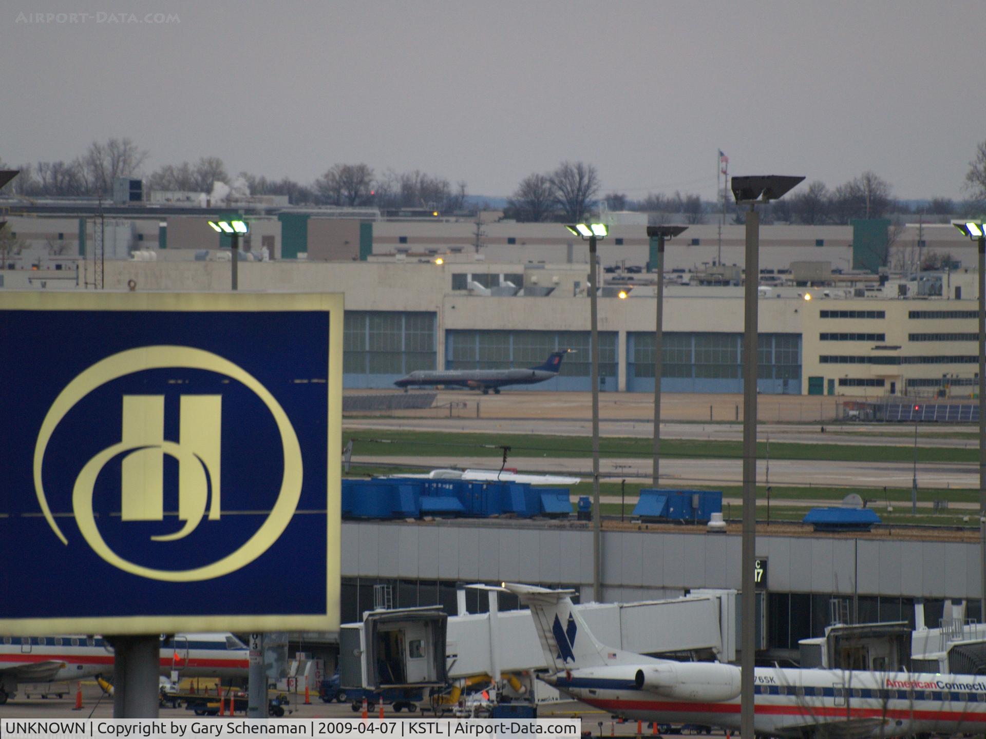 UNKNOWN, , UNKNOWN AT FAR END OF KSTL