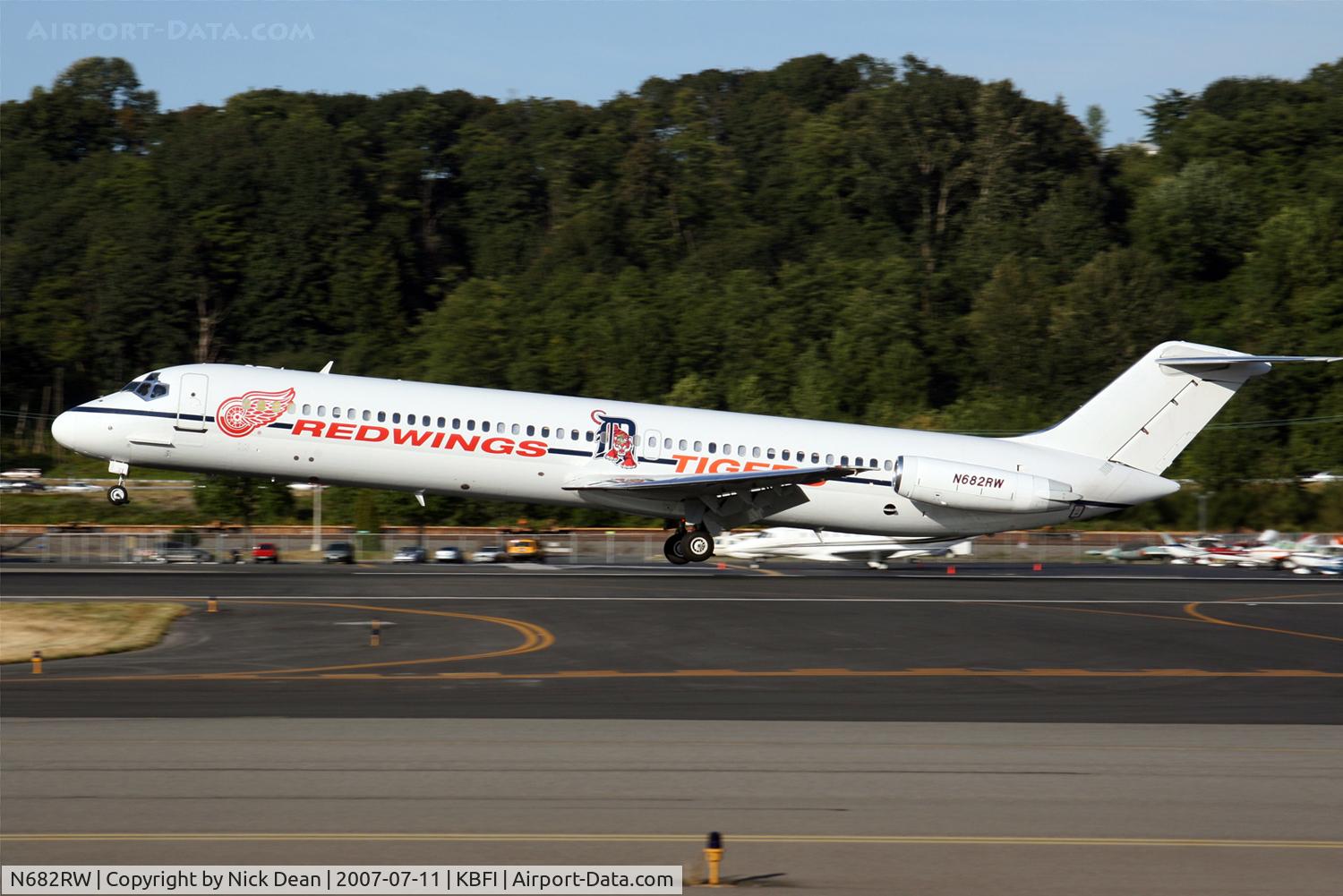 N682RW, 1977 McDonnell Douglas DC-9-51 C/N 47733, KBFI