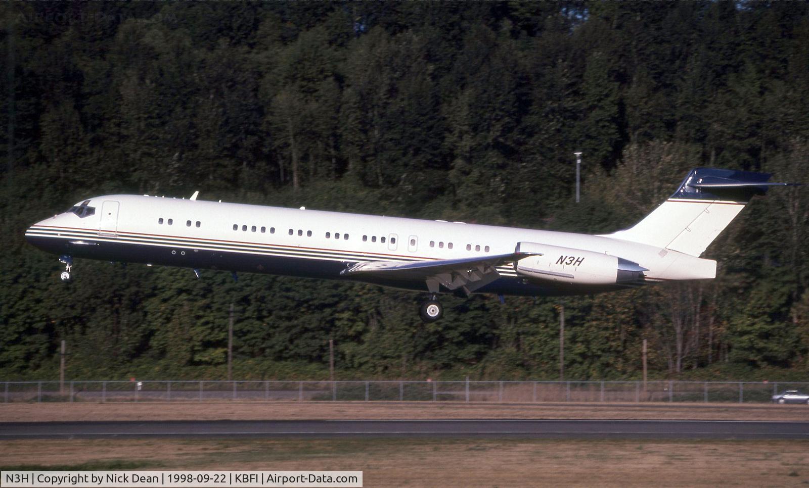N3H, 1988 McDonnell Douglas MD-87 (DC-9-87) C/N 49670, KBFI