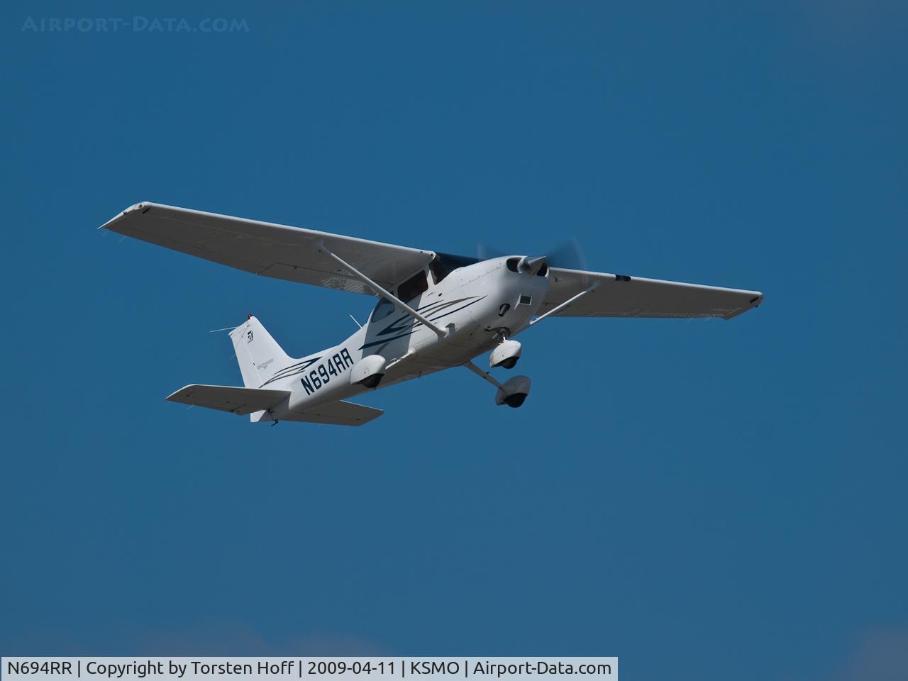N694RR, 2007 Cessna 172S C/N 172S10587, N694RR departing from RWY 03
