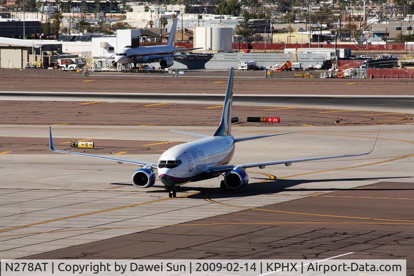 N278AT, 2005 Boeing 737-76N C/N 32665, PHX