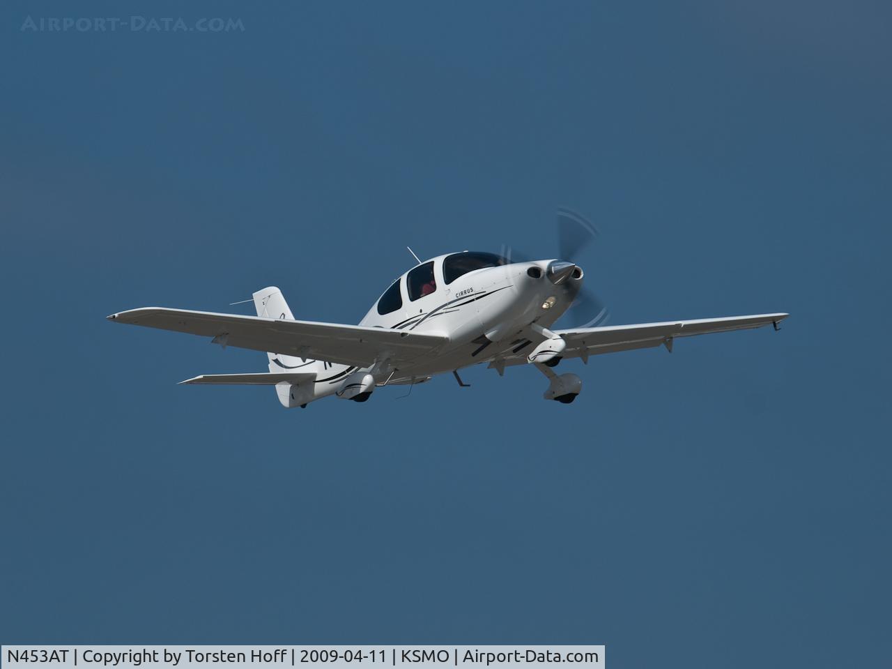 N453AT, 2006 Cirrus SR20 GTS C/N 1756, N453AT departing from RWY 03