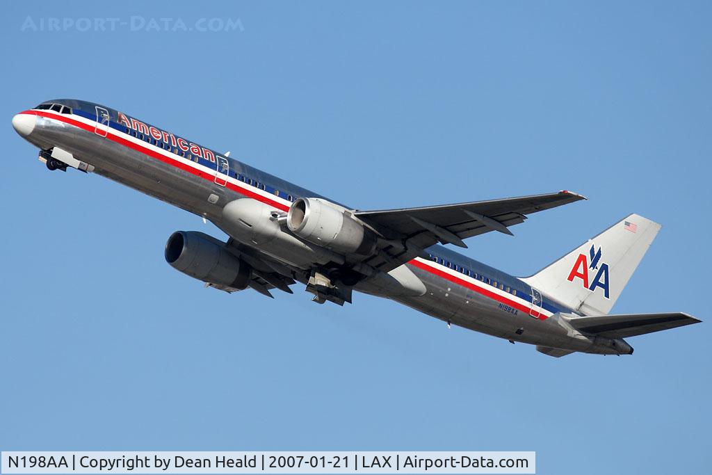 N198AA, 2001 Boeing 757-223 C/N 32392, American Airlines N198AA (FLT AAL264) climbing out from RWY 25R enroute to Boston Logan Int'l (KBOS).