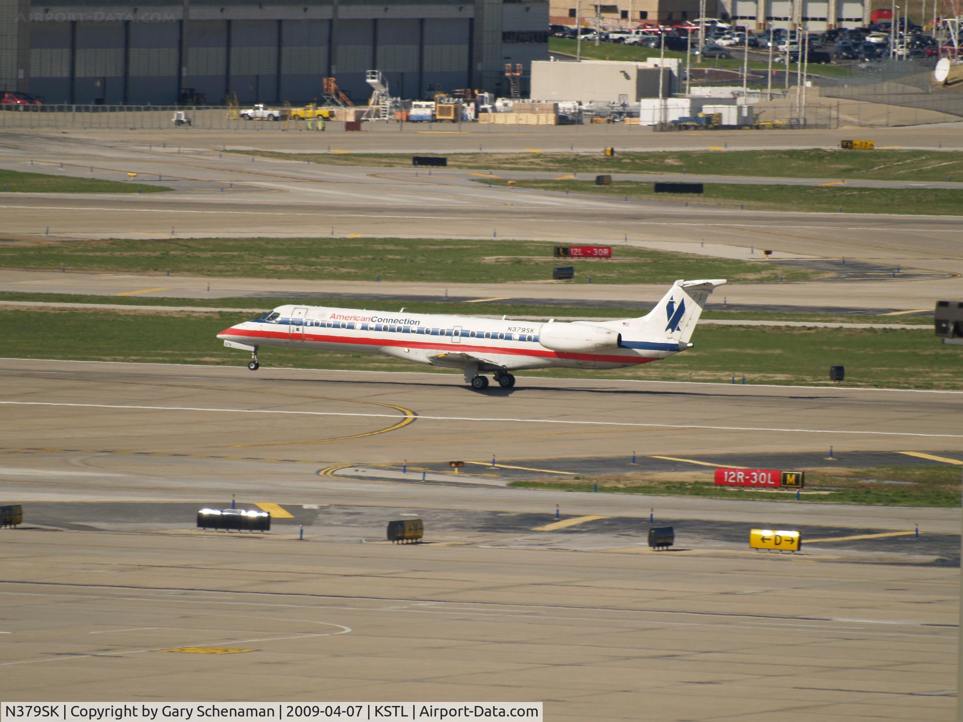 N379SK, 2002 Embraer ERJ-140LR (EMB-135KL) C/N 145606, TAKEOFF ROLL AT ST. LOUIS