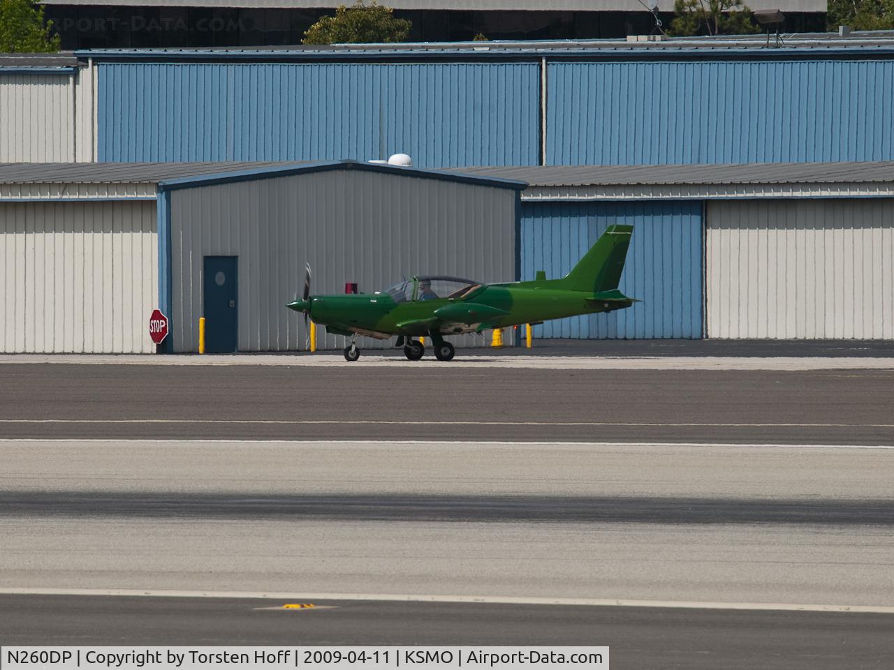 N260DP, 1983 SIAI-Marchetti SF-260TP C/N 009/62-002, N260DP taxiing