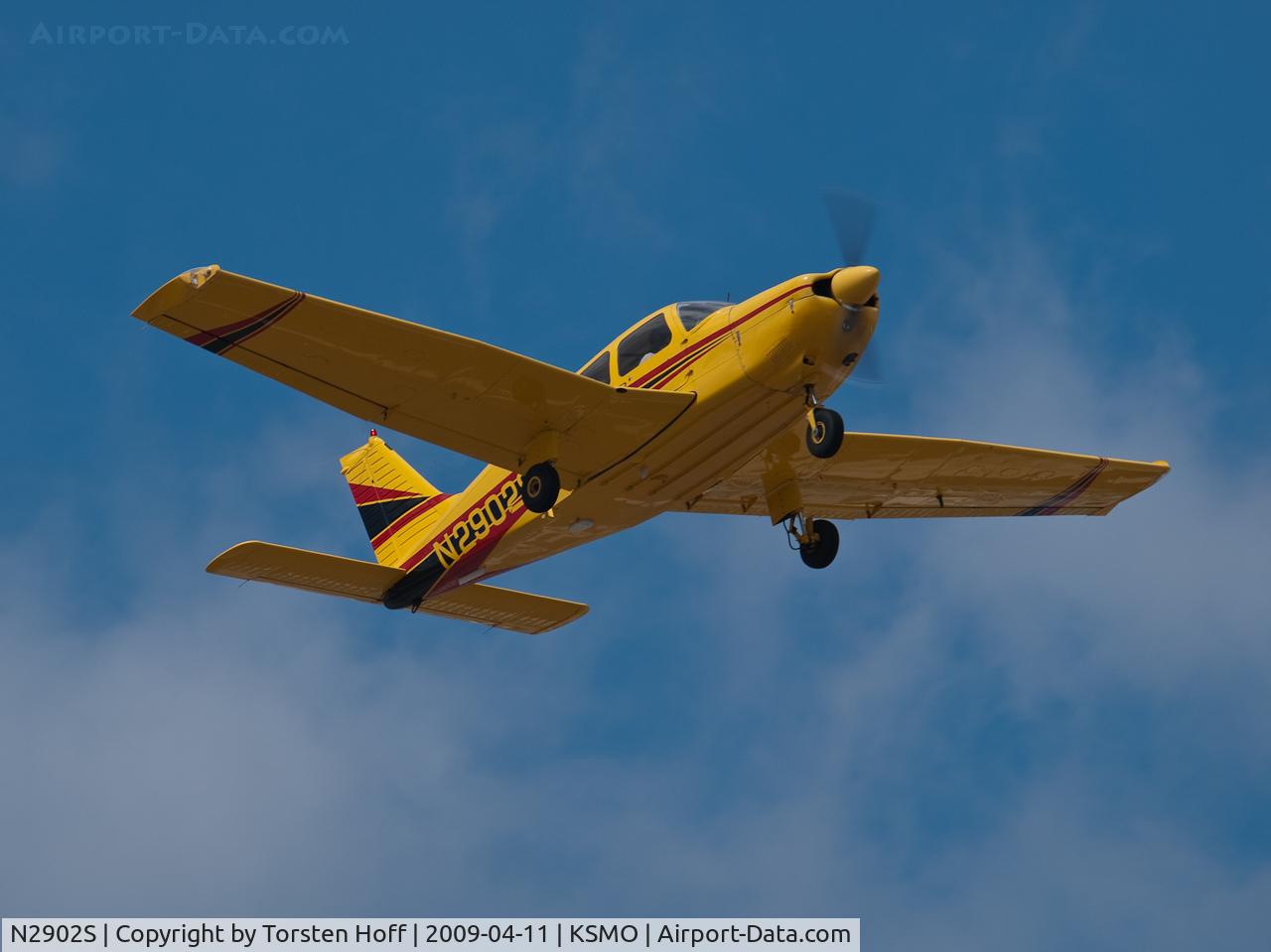 N2902S, Piper PA-28-181 Archer II C/N 28-7990540, N2902S departing from RWY 03