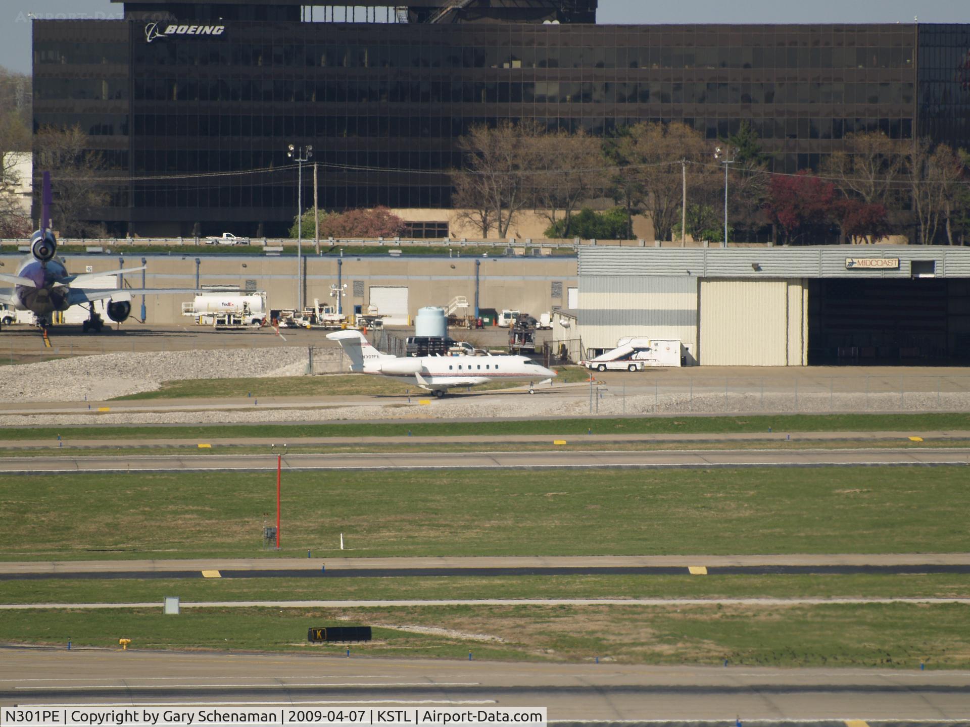 N301PE, 1993 British Aerospace BAe.125-1000A C/N 259031, JUST LANDED AND HEADING TOWARD NORTH END HANGERS