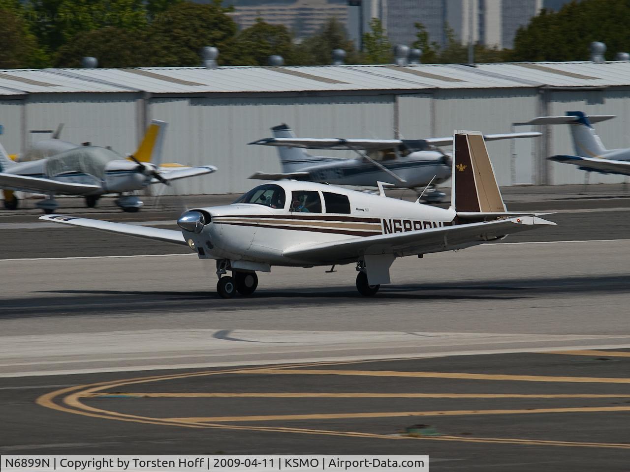 N6899N, 1968 Mooney M20C Ranger C/N 680167, N6899N departing from RWY 21