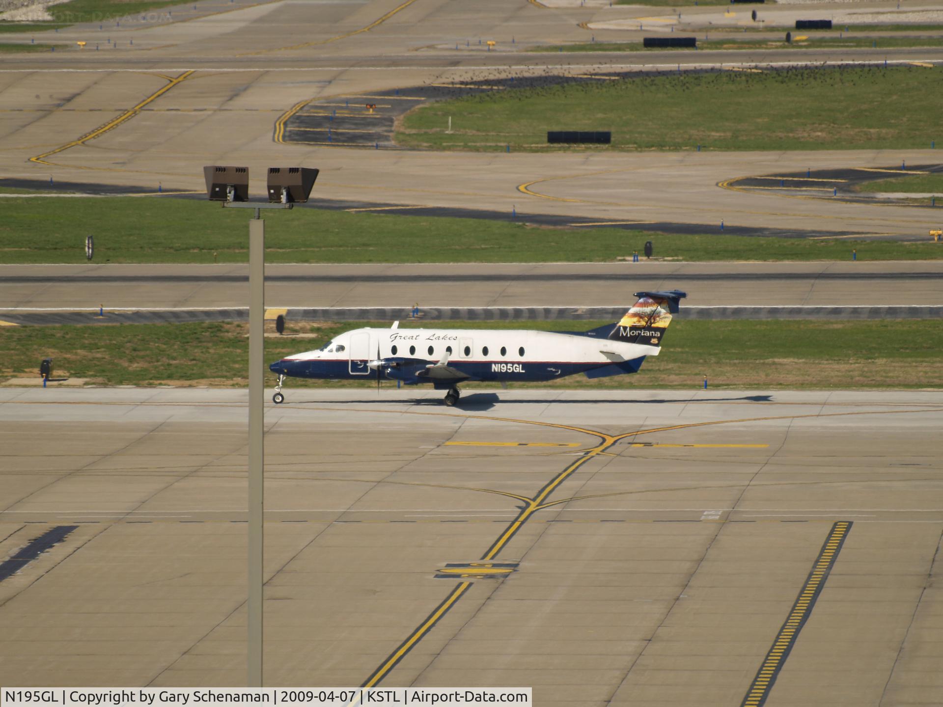 N195GL, 1996 Beech 1900D C/N UE-195, THIS LITTLE PLANE FLEW INTO ST. LOUIS AT LEAST ONCE A DAY FOR 4 DAYS