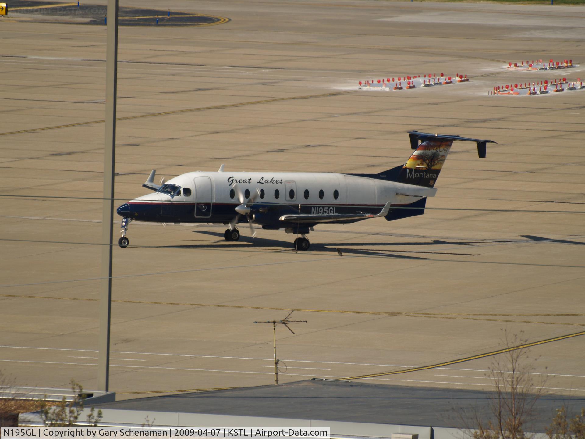 N195GL, 1996 Beech 1900D C/N UE-195, HEADING TO TERMINAL
