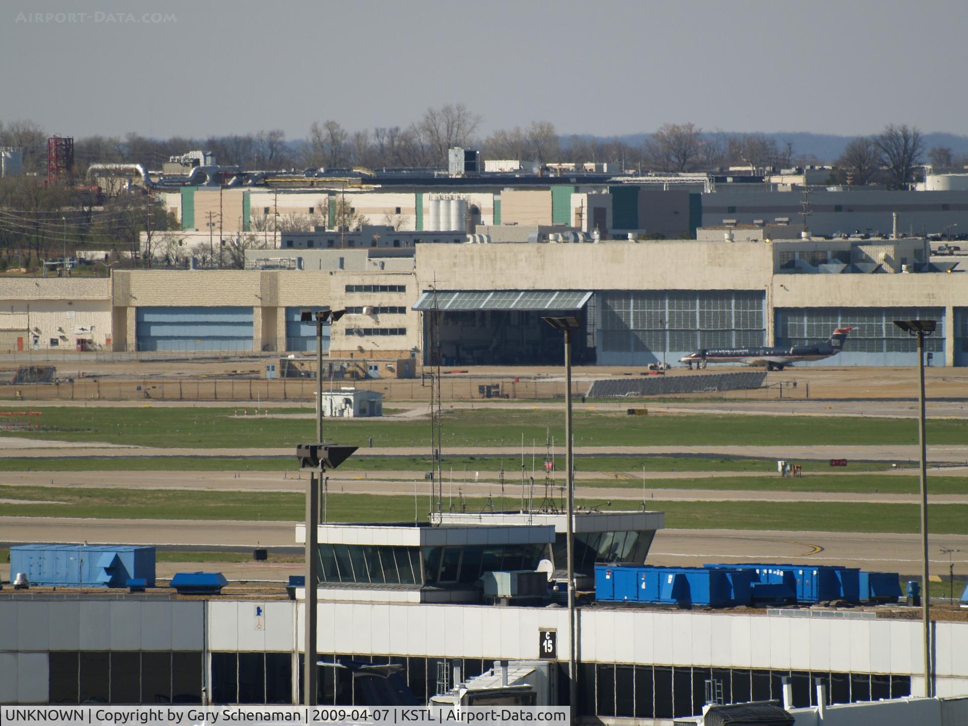 UNKNOWN, , UNKNOWN AT FAR END OF KSTL