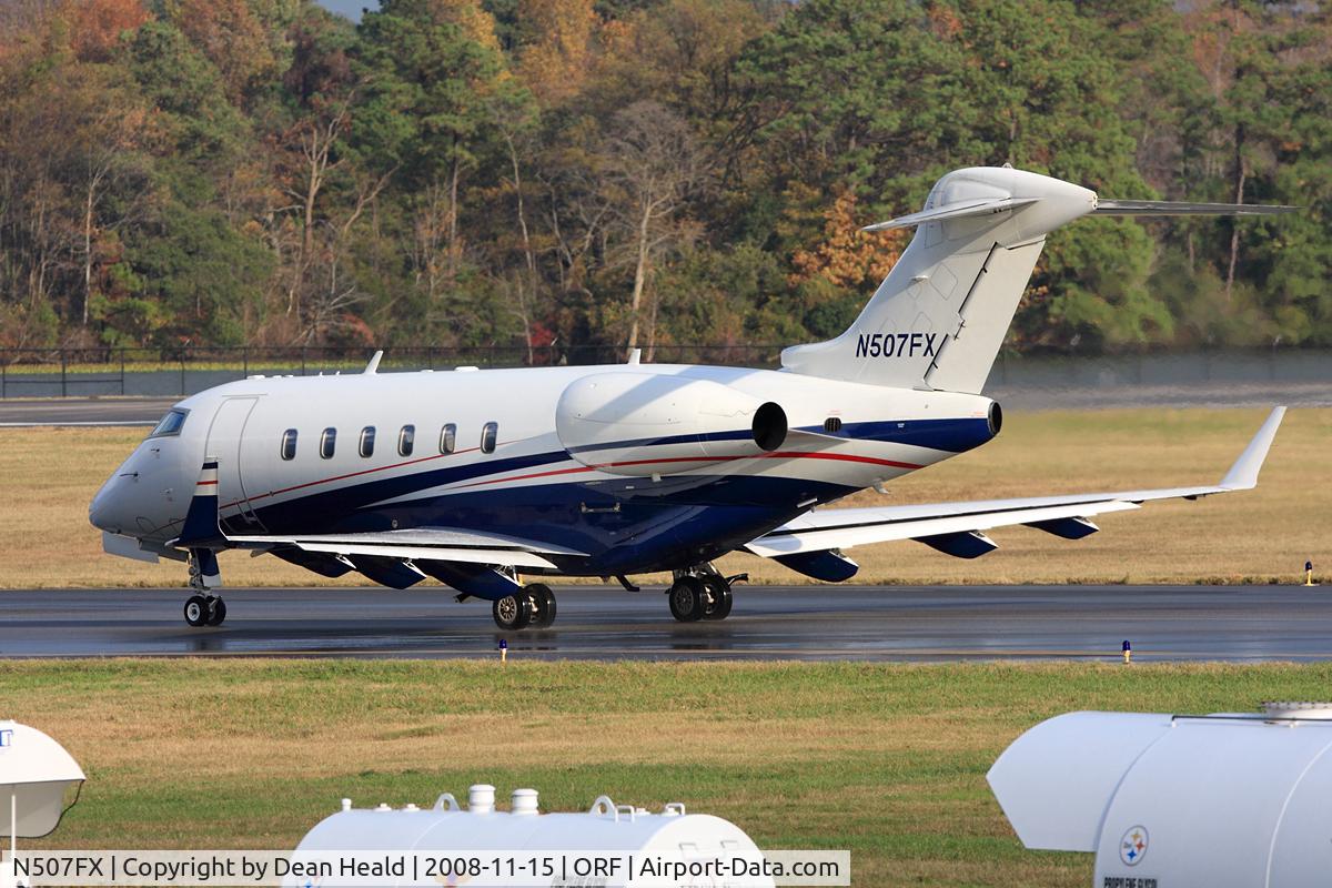 N507FX, 2003 Bombardier Challenger 300 (BD-100-1A10) C/N 20008, Bombardier Flexjet N507FX taxiing to RWY 23 for departure to Vero Beach, FL (KVRB).