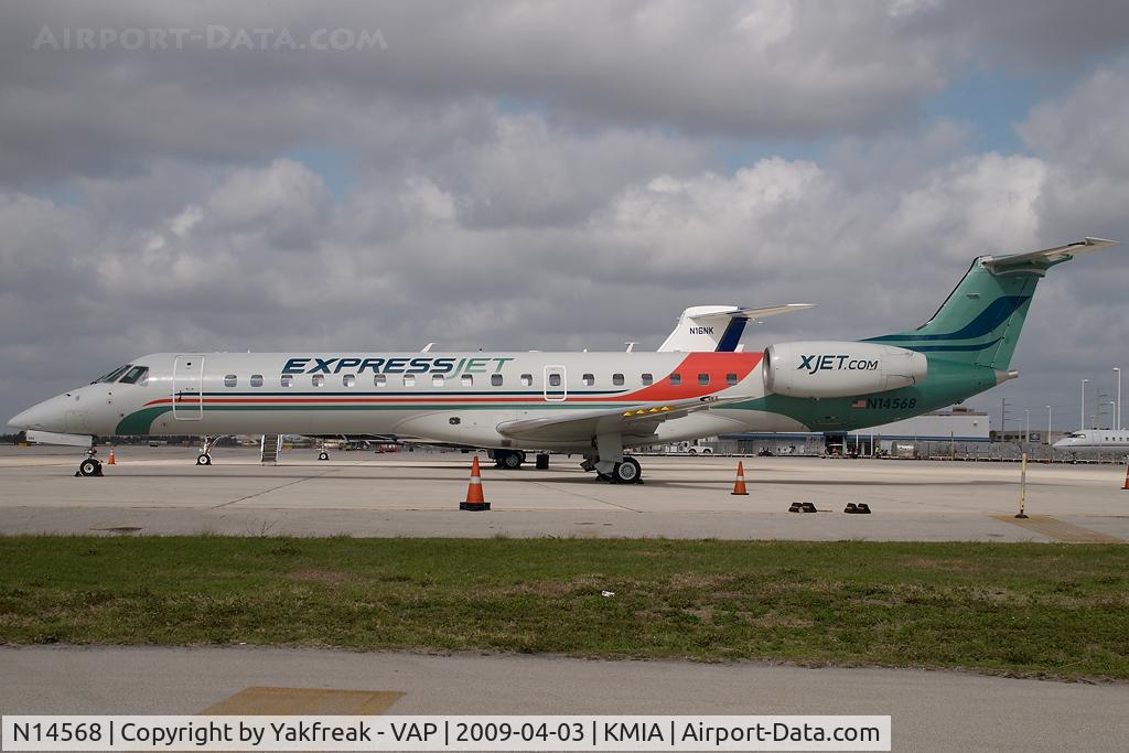 N14568, 2002 Embraer ERJ-145LR (EMB-145LR) C/N 145628, Expressjet Embraer 145