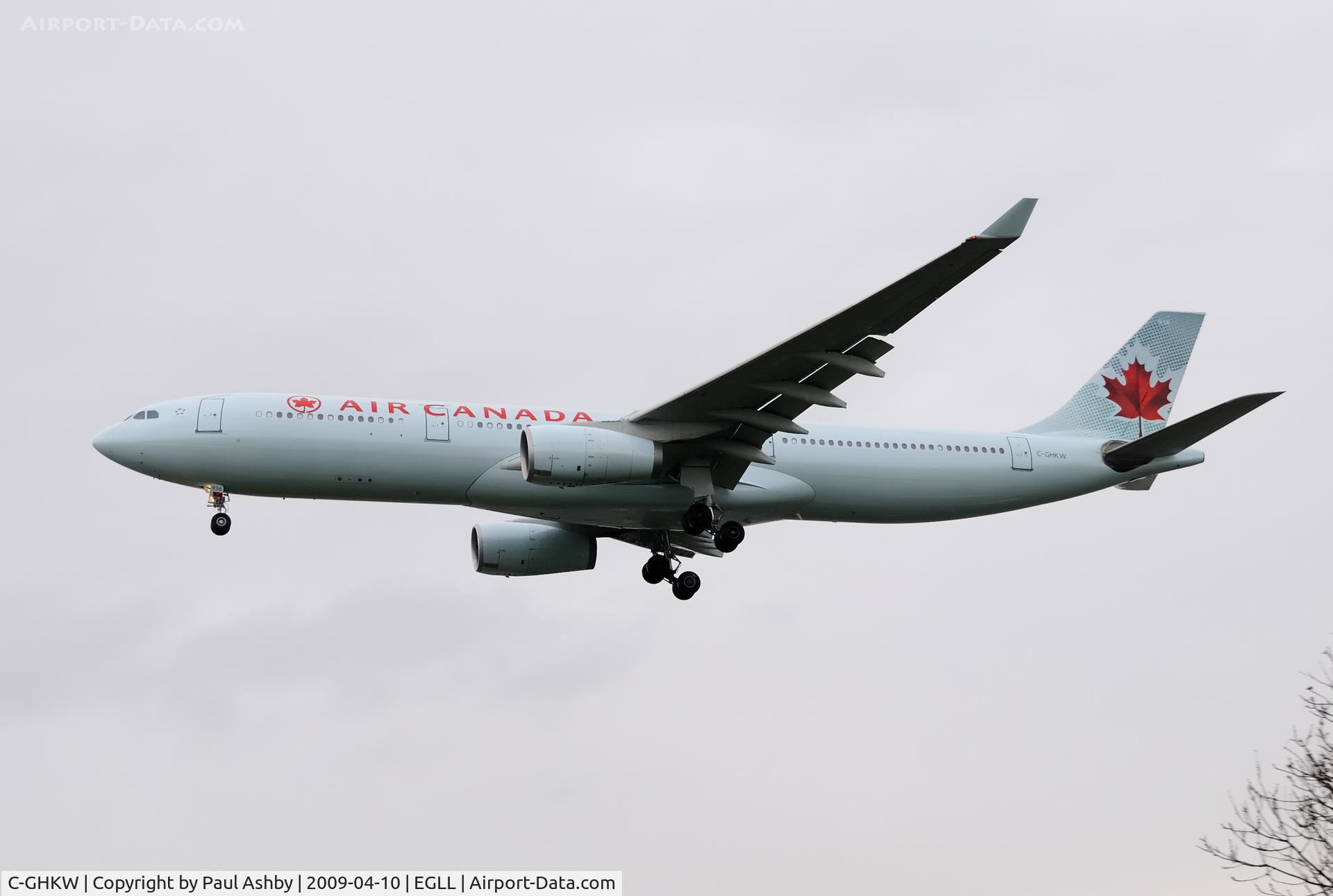C-GHKW, 2001 Airbus A330-343 C/N 0408, Airbus A330
