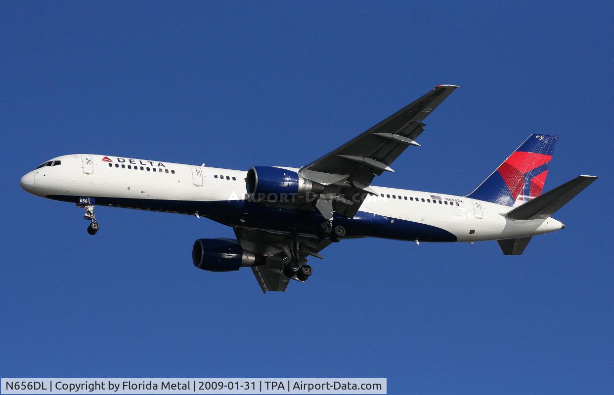 N656DL, 1990 Boeing 757-232 C/N 24396, Delta 757-200