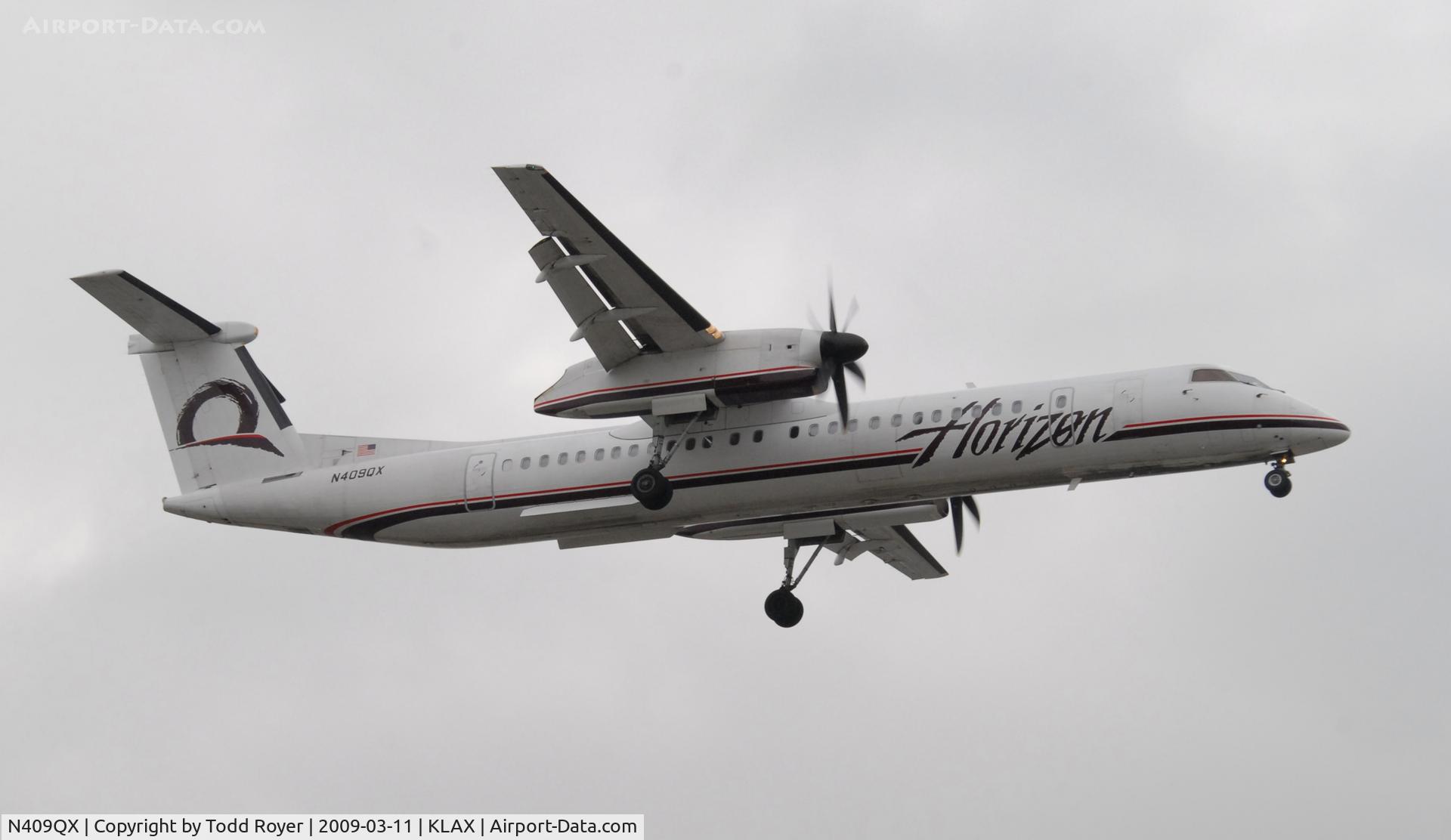 N409QX, 2001 Bombardier DHC-8-402 Dash 8 C/N 4051, Landing 24R at LAX