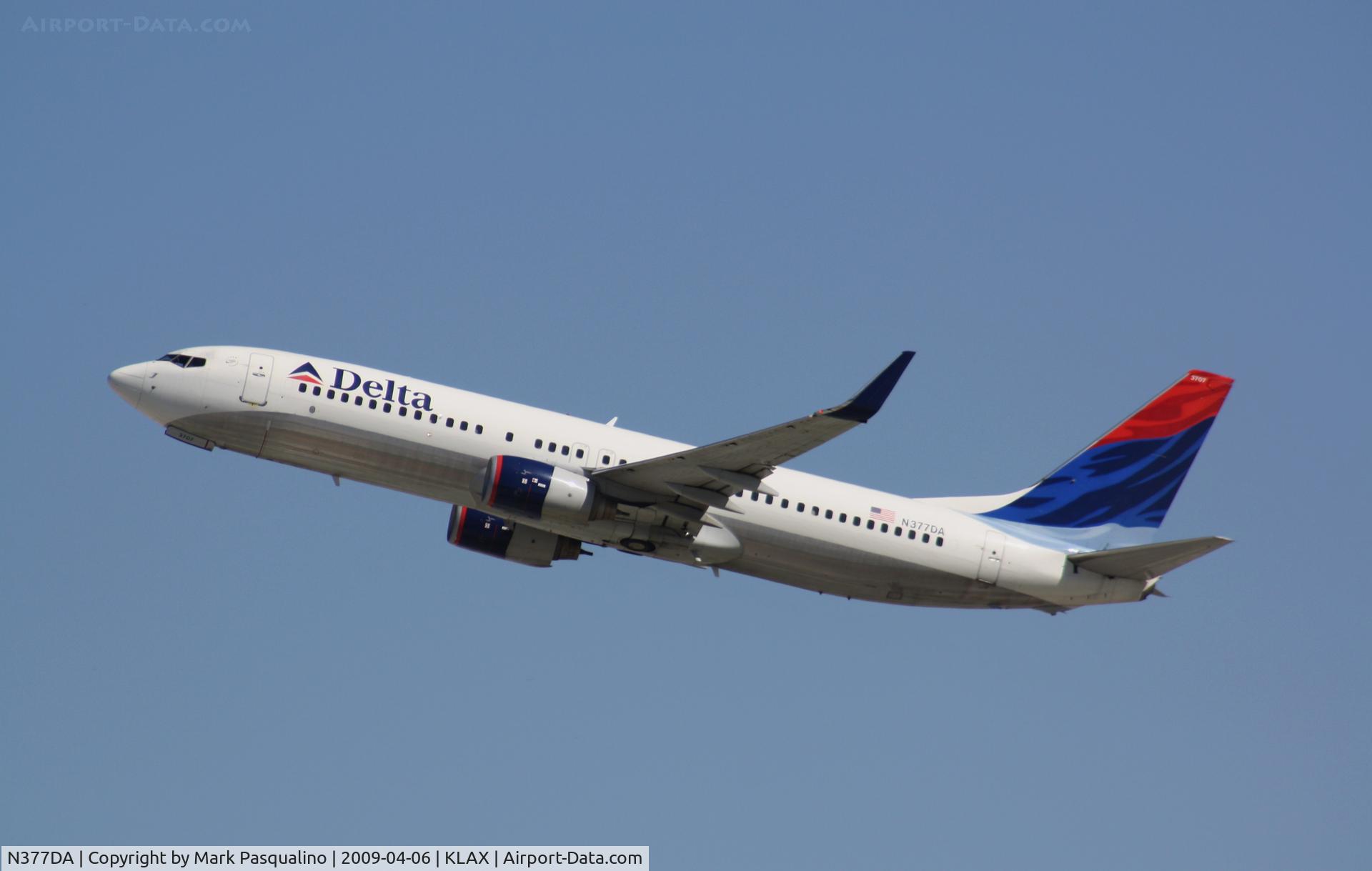N377DA, 1999 Boeing 737-832 C/N 29625, Boeing 737-800