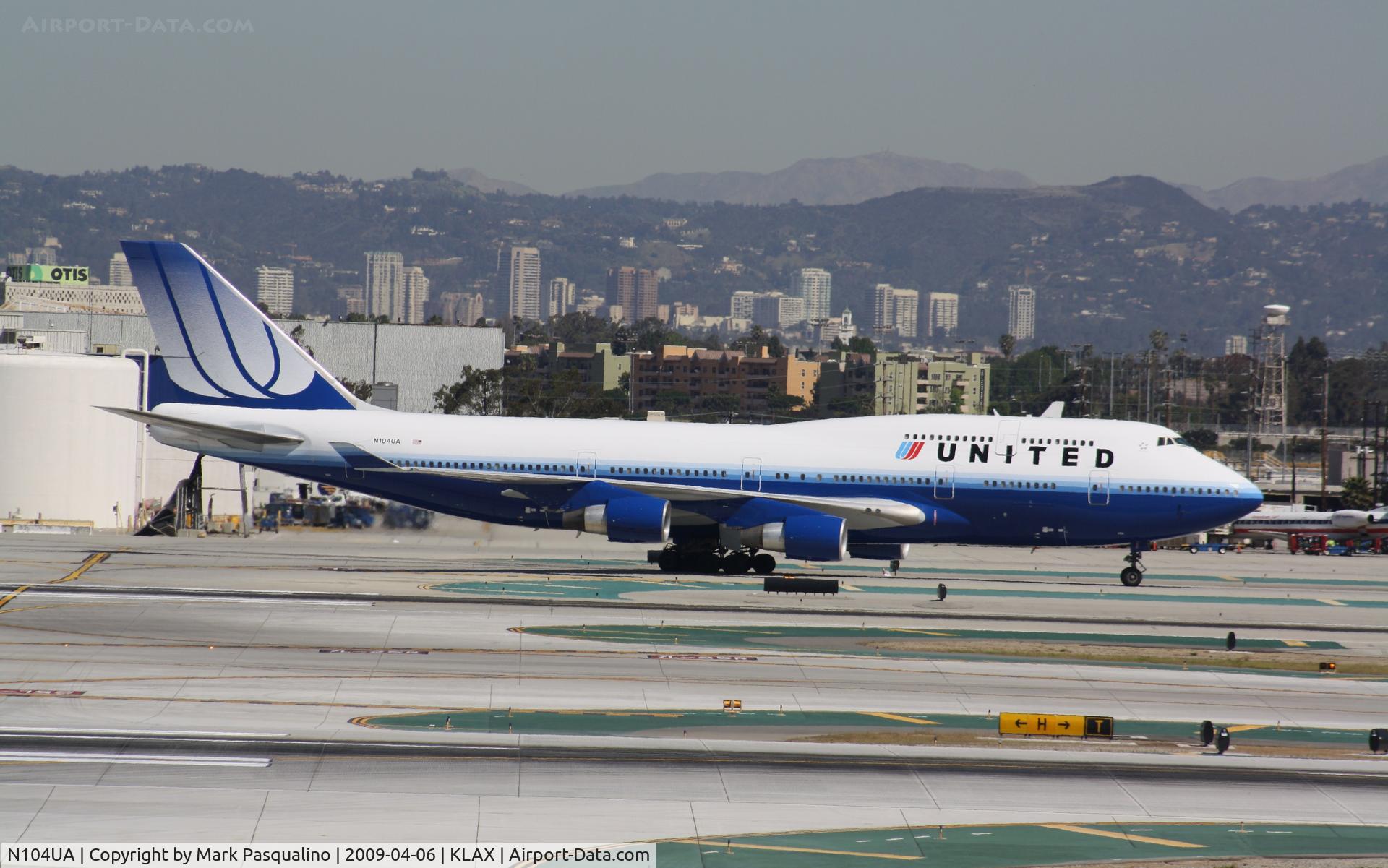N104UA, 1998 Boeing 747-422 C/N 26902, Boeing 747-400