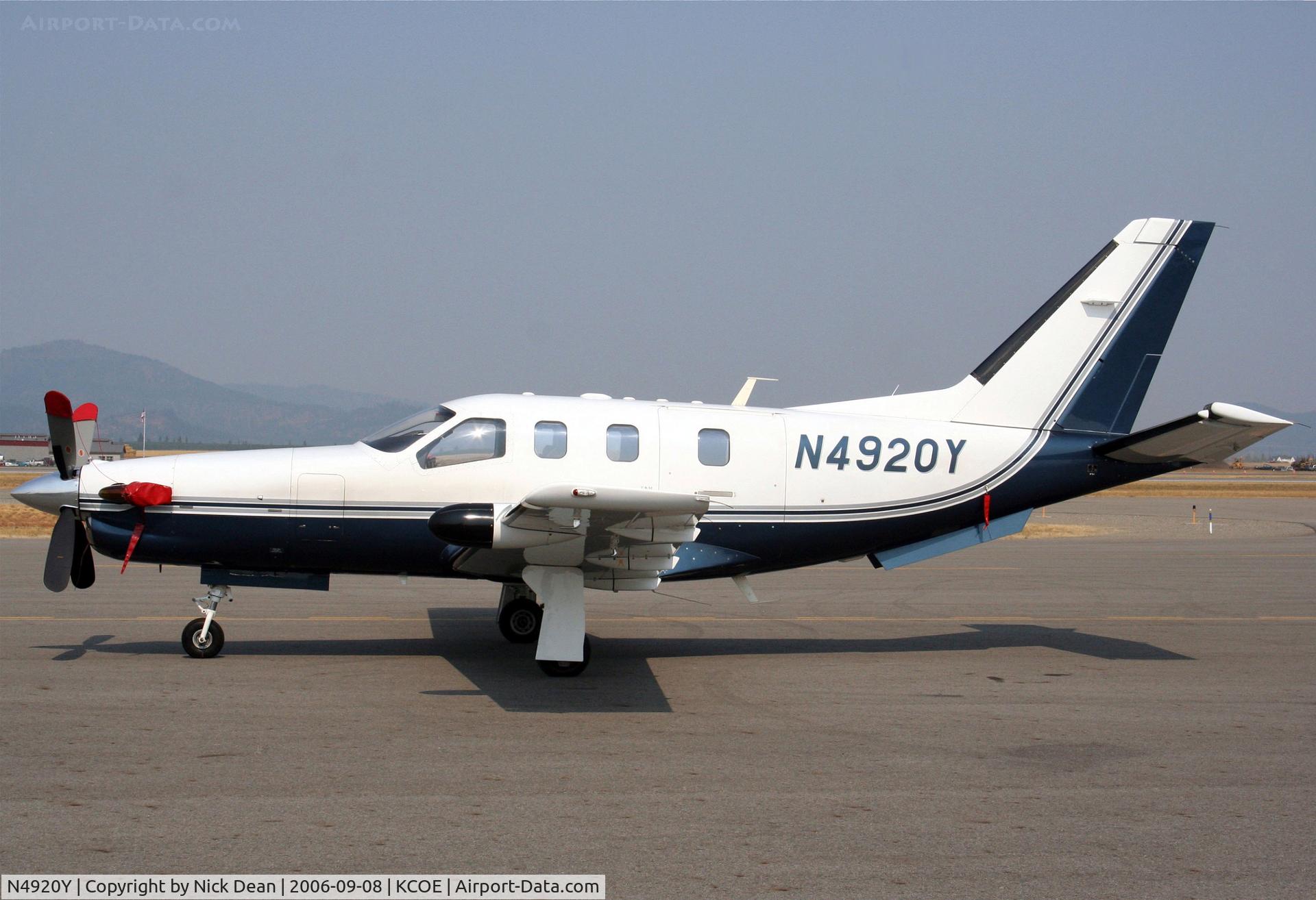 N4920Y, 2000 Socata TBM-700 C/N 169, KCOE