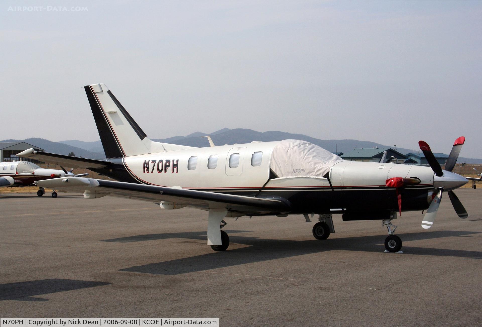N70PH, Socata TBM-700 C/N 172, KCOE