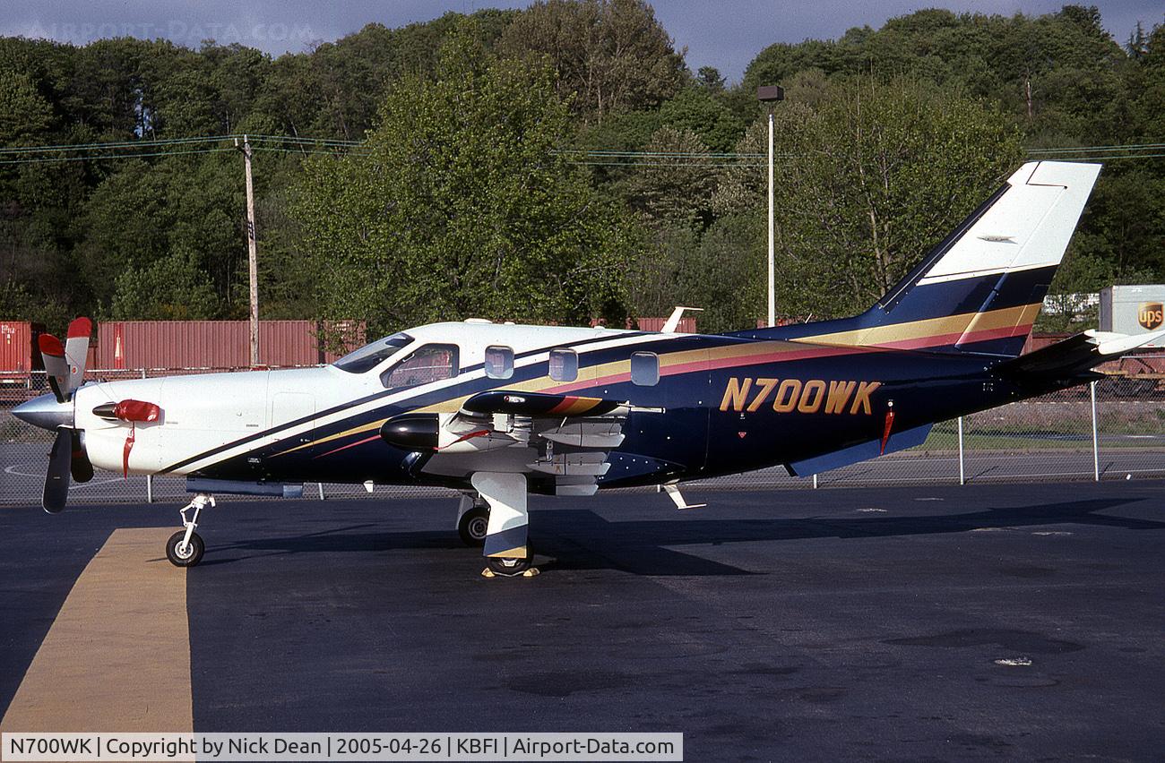 N700WK, 2001 Socata TBM-700 C/N 175, KBFI
