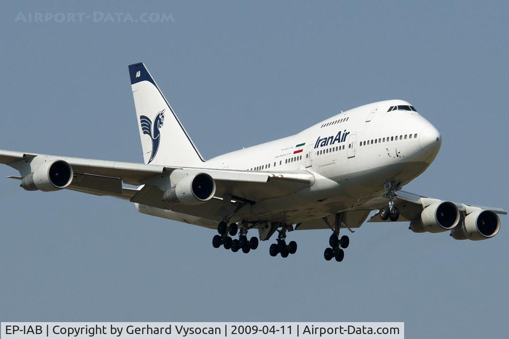 EP-IAB, 1976 Boeing 747SP-86 C/N 20999, rare visitor @ vie