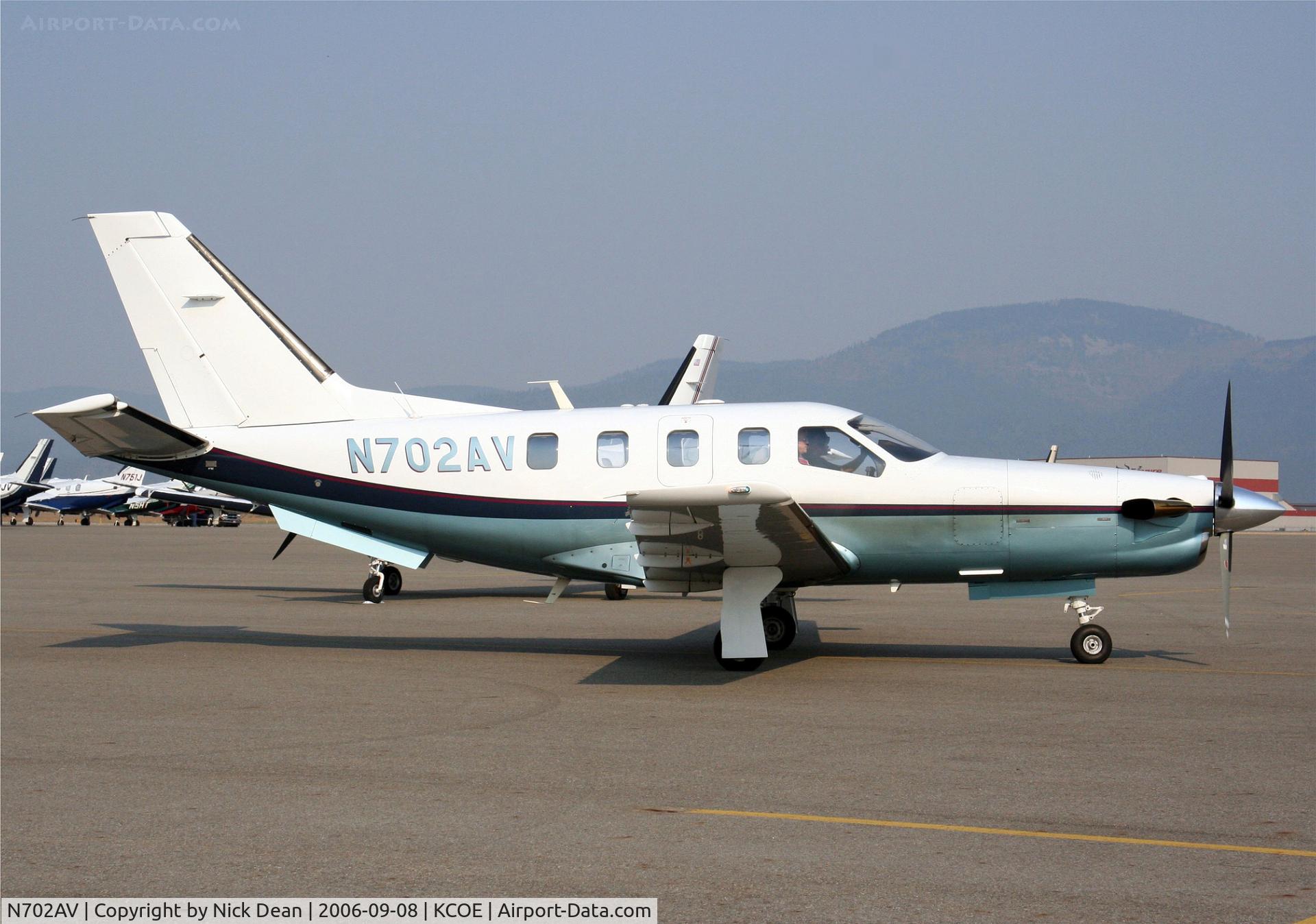 N702AV, 2000 Socata TBM-700 C/N 182, KCOE