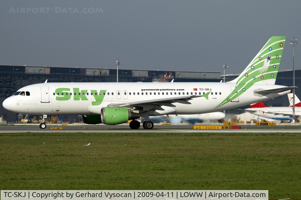 TC-SKJ, 1990 Airbus A320-211 C/N 138, germanskyairlines