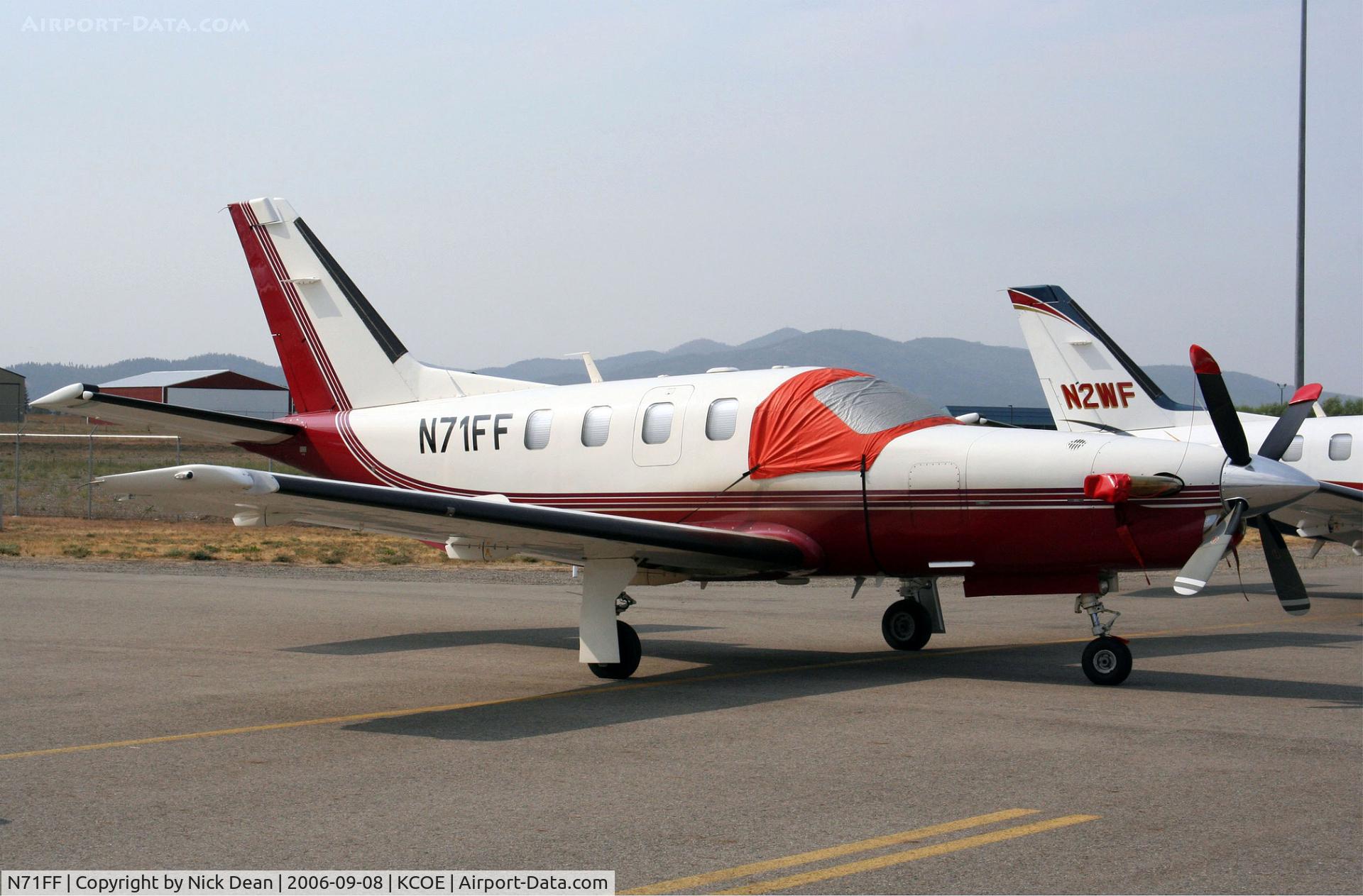 N71FF, 2001 Socata TBM-700 C/N 192, KCOE