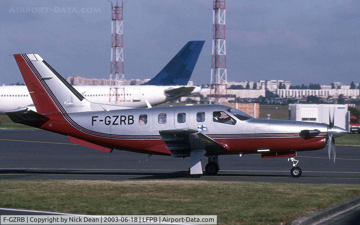 F-GZRB, 2000 Socata TBM-700B C/N 166, LFPB