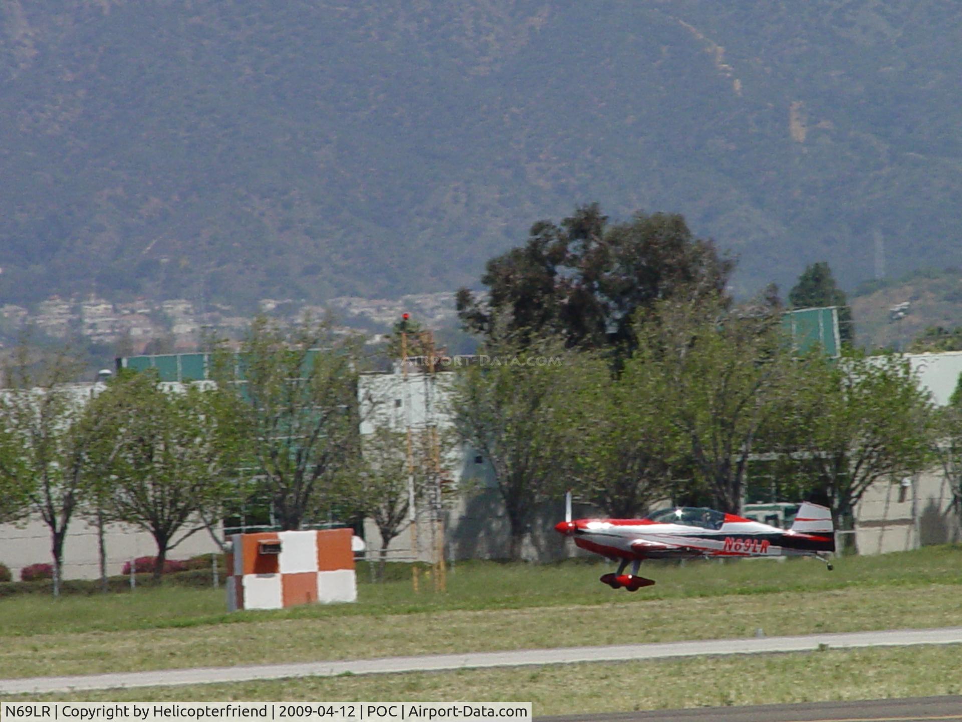 N69LR, 2005 Extra EA-300/L C/N 1197, Off the ground