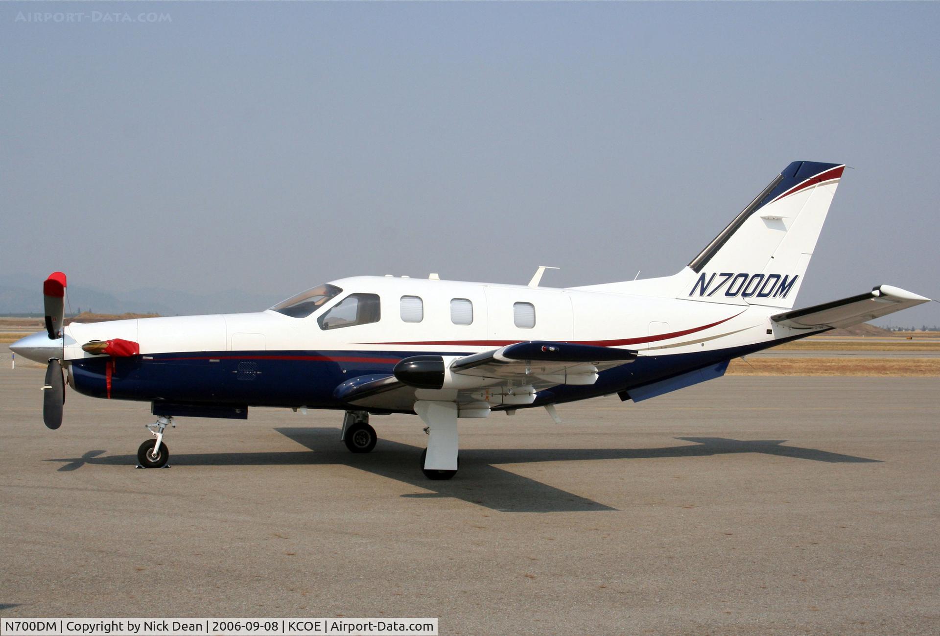 N700DM, 2004 Socata TBM-700 C/N 305, KCOE