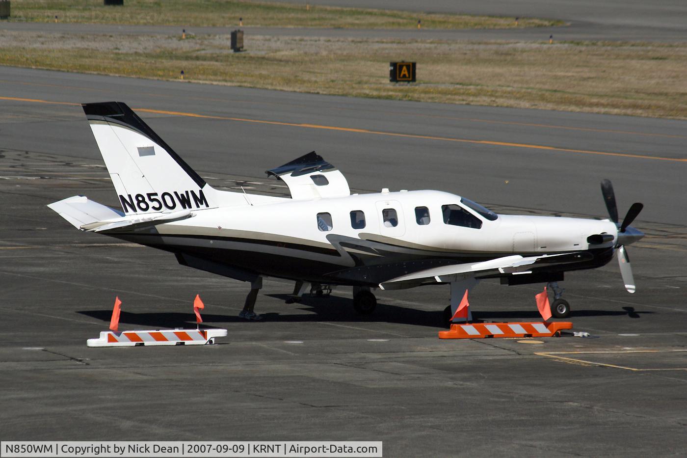 N850WM, 2006 Socata TBM-850 C/N 352, KRNT