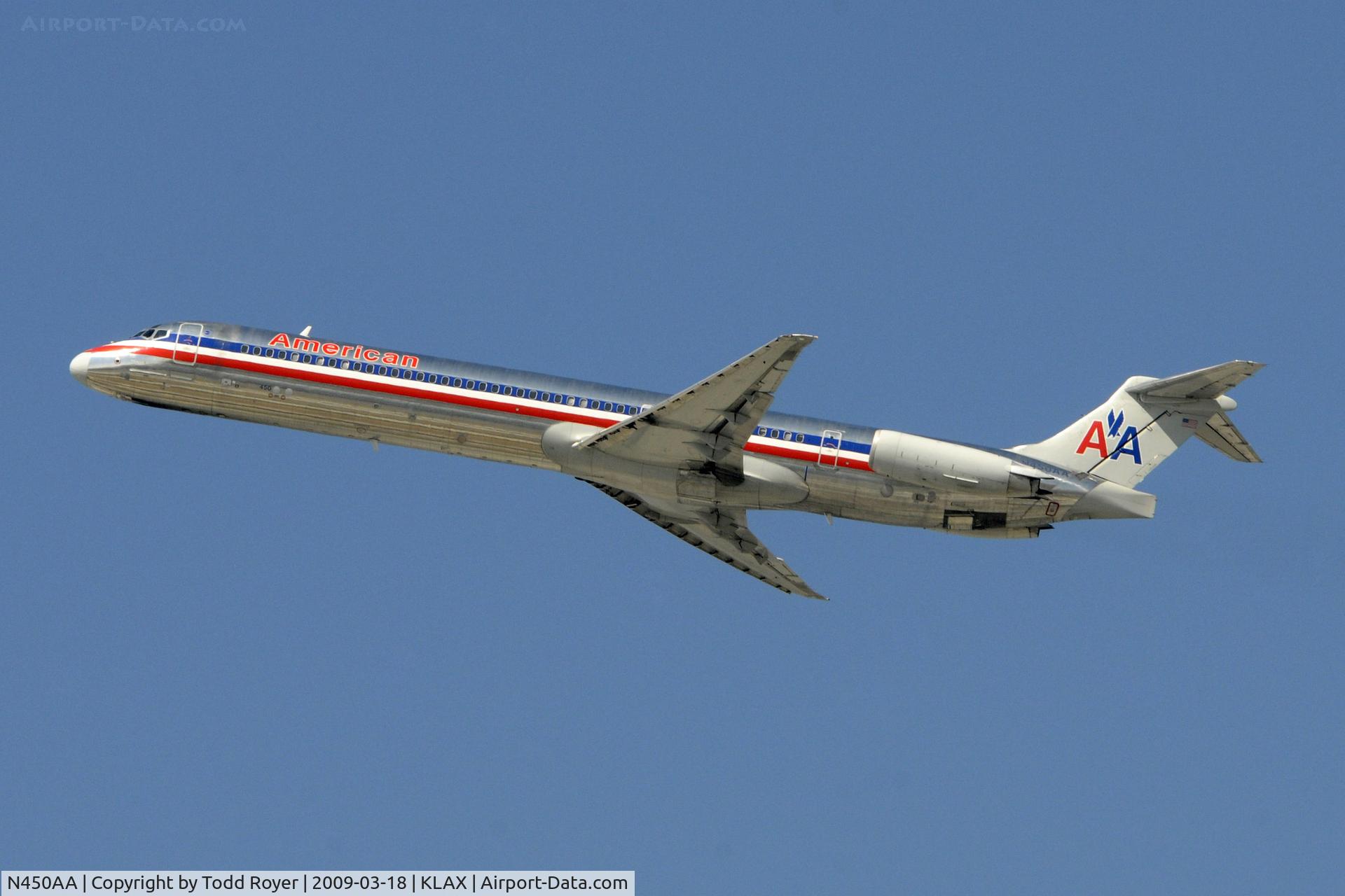 N450AA, 1987 McDonnell Douglas MD-82 (DC-9-82) C/N 49476, Departing LAX on 25R