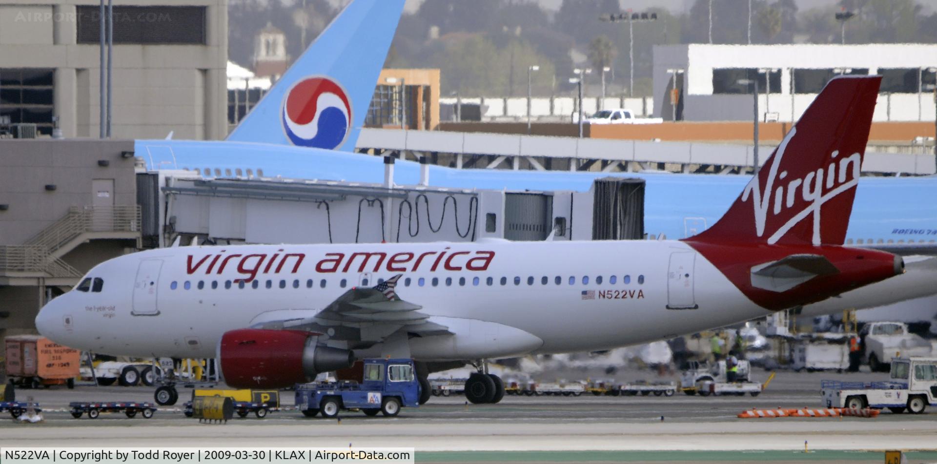 N522VA, 2006 Airbus A319-112 C/N 2811, Taxi to gate