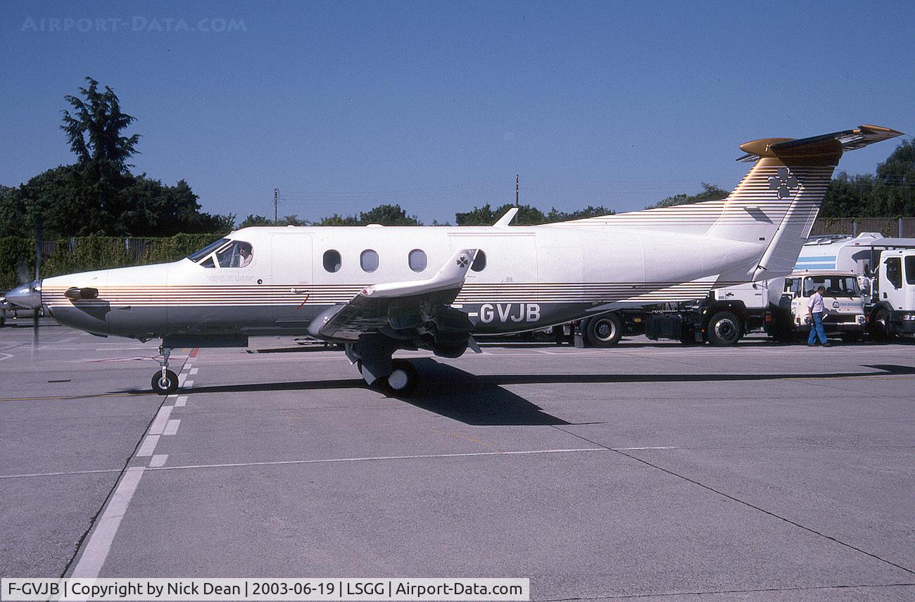 F-GVJB, 2000 Pilatus PC-12/45 C/N 359, LSGG