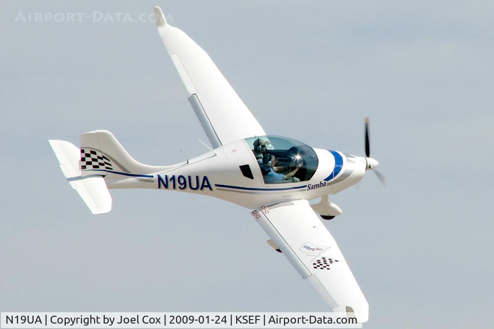 N19UA, Urban Air Samba XXL C/N SAXL 79, Sebring light sport expo