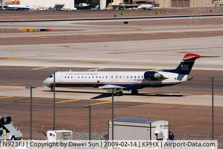 N923FJ, 2004 Bombardier CRJ-900ER (CL-600-2D24) C/N 15023, N923FJ