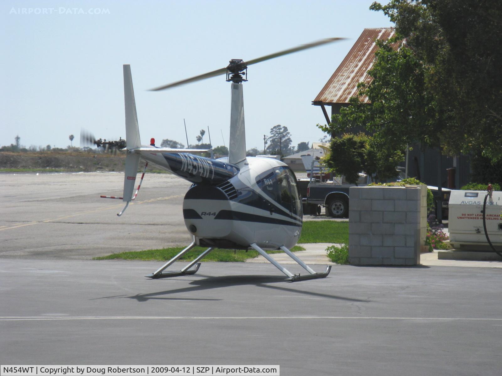 N454WT, 2001 Robinson R44 Raven II C/N 1042, 2001 Robinson R44 RAVEN, Lycoming O-540-F1B5 260 Hp derated, at fuel dock