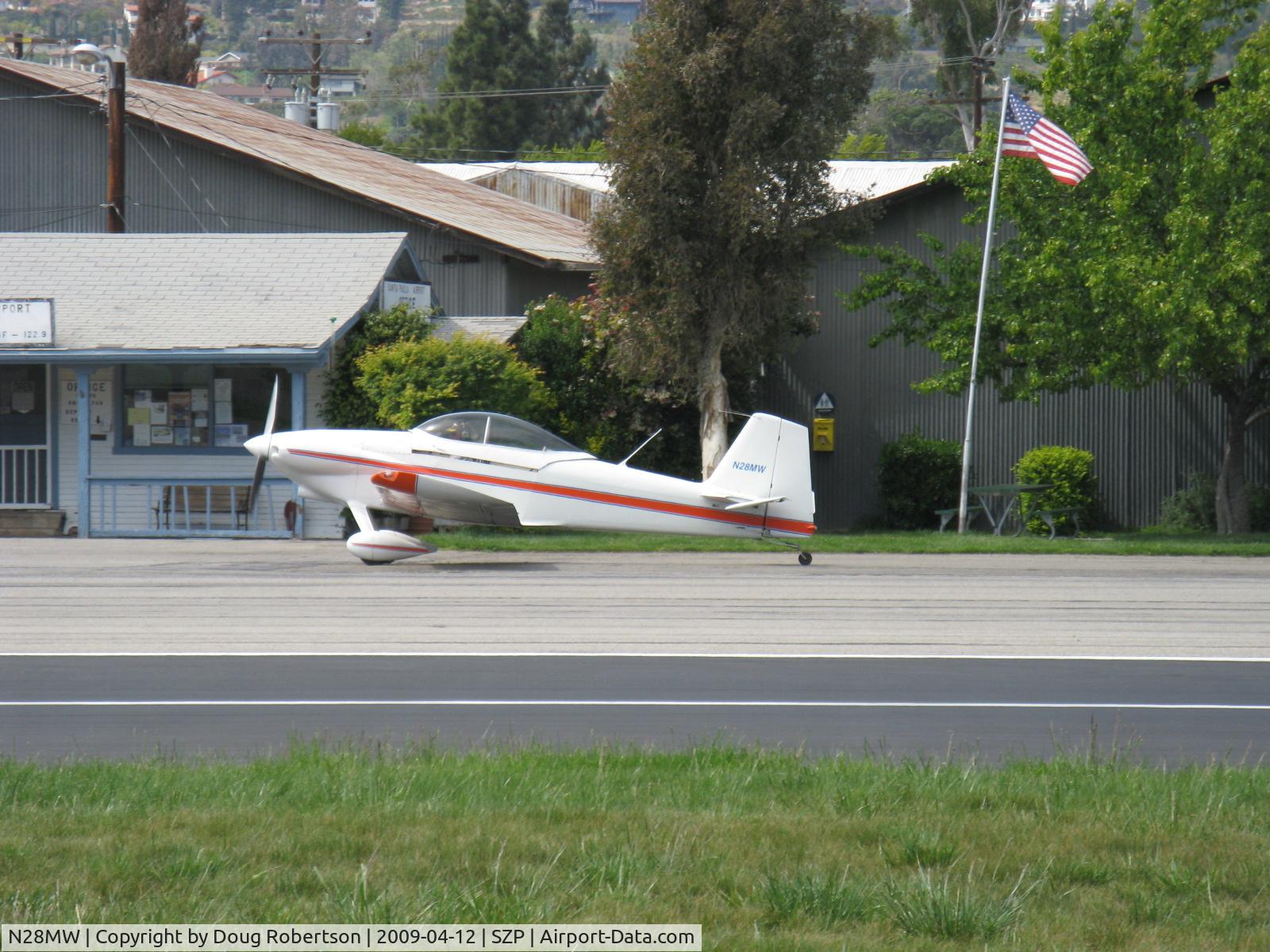 N28MW, 1986 Vans RV-4 C/N 1067, 1986 Waldorf VAN's RV-4, Lycoming O-320, taxi