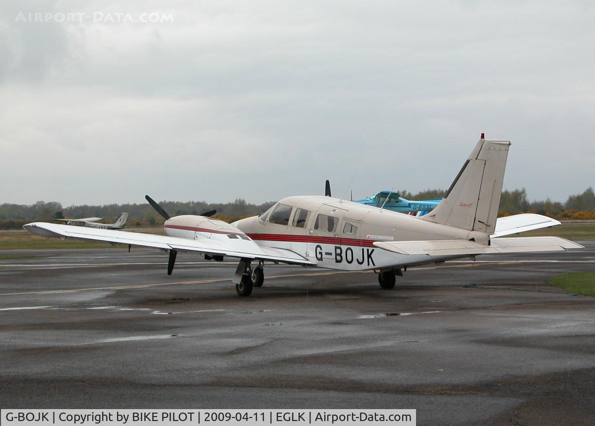 G-BOJK, 1986 Piper PA-34-220T Seneca III C/N 34-33020, VISITING REDHILL CHARTERS SENECA