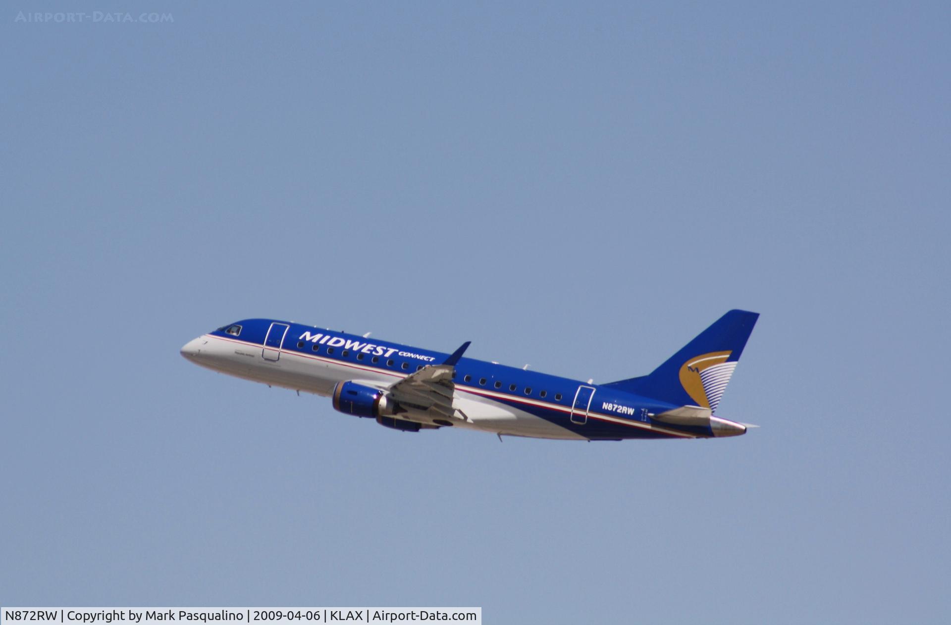 N872RW, 2006 Embraer ERJ 170-100 SE C/N 17000143, ERJ 170-100SU