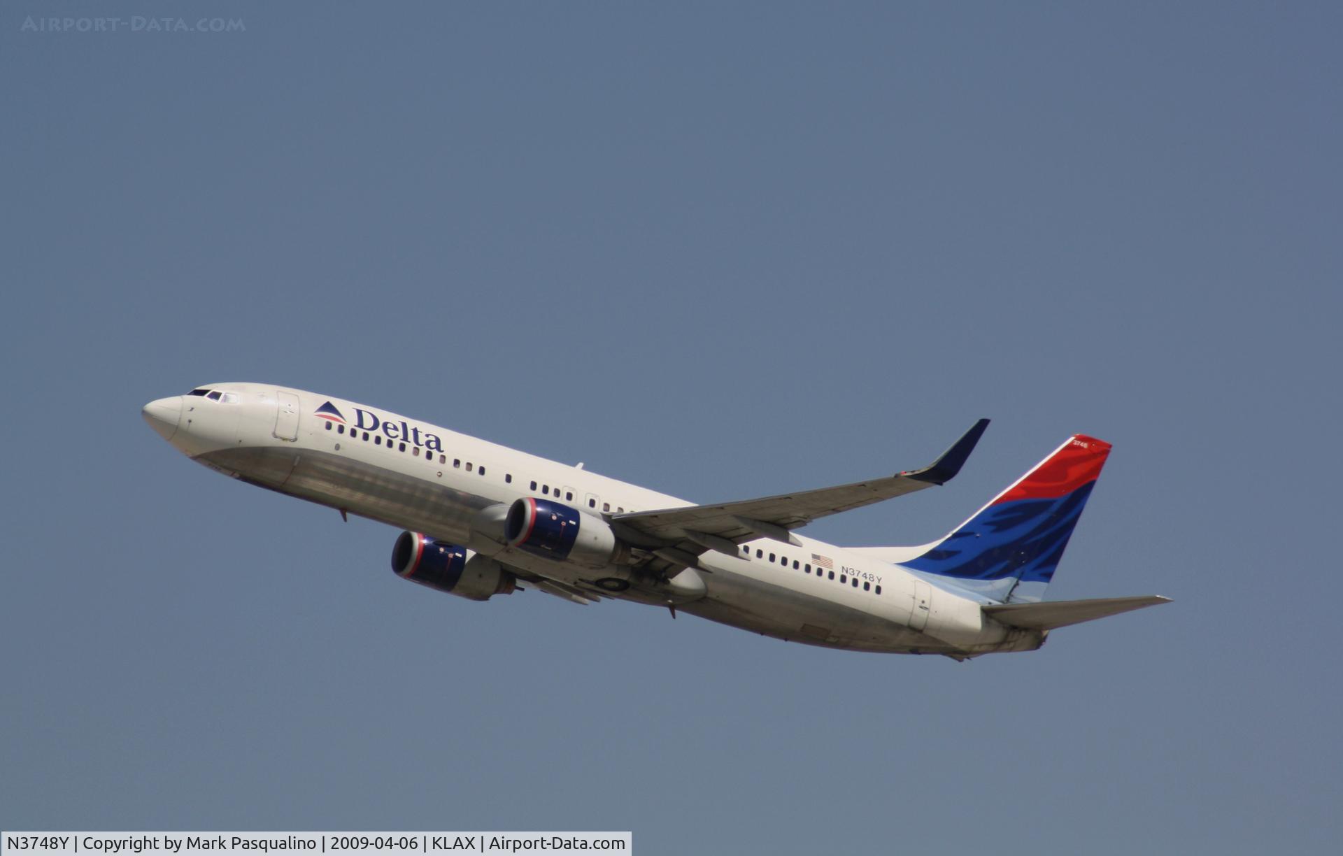 N3748Y, 2001 Boeing 737-832 C/N 30489, Boeing 737-800
